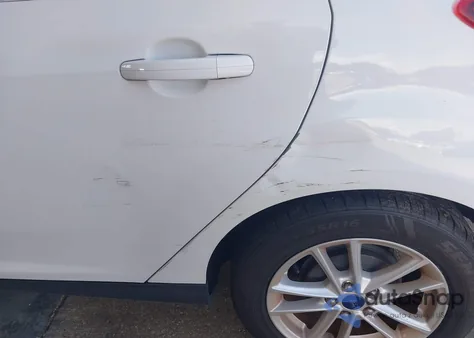 2015 Ford Focus Se из США, поврежденный, VIN 1FADP3K28FL222702